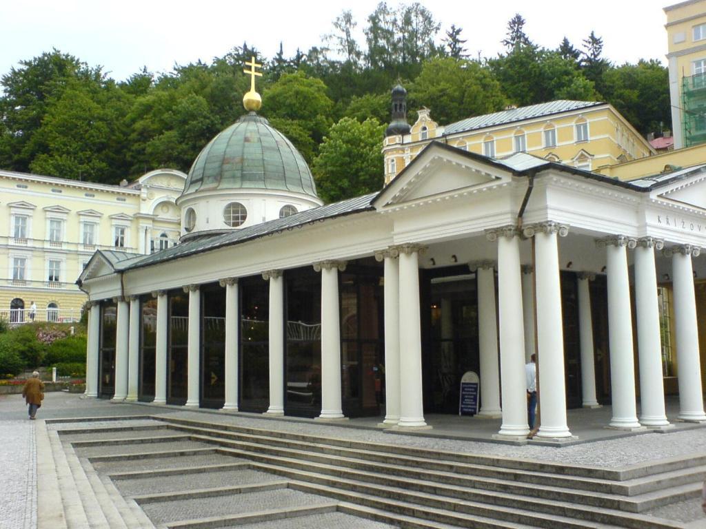Topapartmany Lesni Marianske Lazne Exterior photo